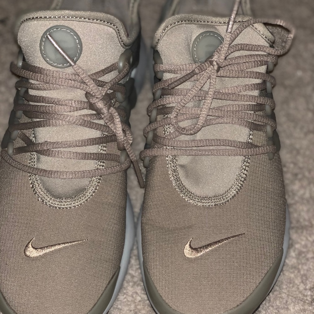 Nike Prestos